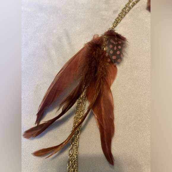 Red feather and gold necklace/earring set! - Picture 4 of 5
